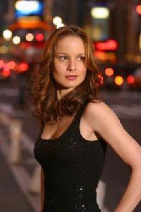 莎拉·韋恩·卡麗絲 莎拉·韋恩·卡麗絲