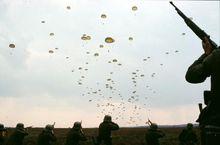 遙遠的橋[1977年理察&middot;阿滕伯勒導演影片]