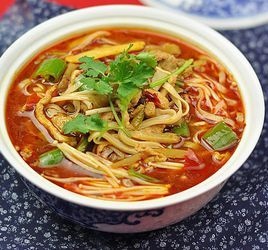 香辣榨菜肉絲麵 香辣榨菜肉絲麵