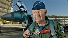 2016年，93歲的葉格在內華達州內利斯空軍基地