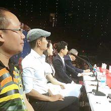 曹煒參加星光大道評審照片