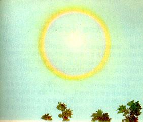 日暈三更 日暈三更