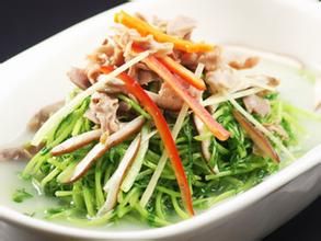 豆苗滑燉雞 豆苗滑燉雞