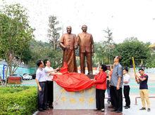 民族英雄孫中山何子淵銅像落成