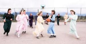 邦廷富社區的兒童和婦女