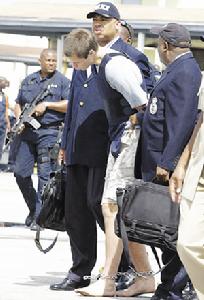 “赤腳神偷”哈里斯&middot;穆爾被捕時果然光著腳。