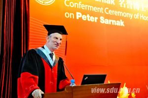 彼得·薩奈克 彼得·薩奈克