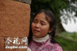 潘伊笑在《網路媽媽》扮演“網路媽媽”少年時代