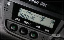 尼康D3X 機身背側小液晶屏