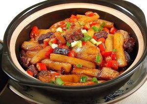 魚乾茄子煲 魚乾茄子煲