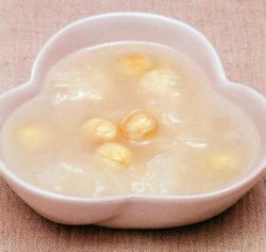 桂蜜銀耳湯 桂蜜銀耳湯