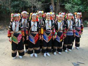 （圖）民族服飾