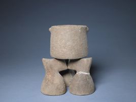 磁山文化紅陶盂及支座 磁山文化紅陶盂及支座