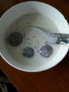 牛奶西米湯圓 牛奶西米湯圓