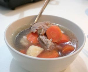 胡蘿蔔馬蹄豬骨湯 胡蘿蔔馬蹄豬骨湯