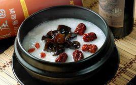 黑木耳紅棗粥 黑木耳紅棗粥
