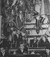 1966年8月7日，耶拉斯宣誓就職總統