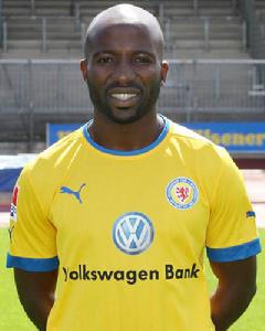 多米&middot;昆貝拉