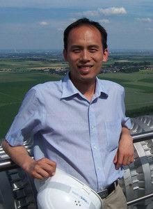 易建新[中國科技大學副教授]