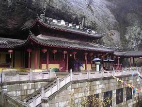 龕外大殿 龕外大殿