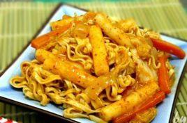 拉麵辣炒年糕 拉麵辣炒年糕