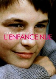 《赤身露體的童年》