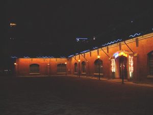 （圖）十字建築與其廣場