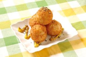 炸葡萄飯糰 炸葡萄飯糰