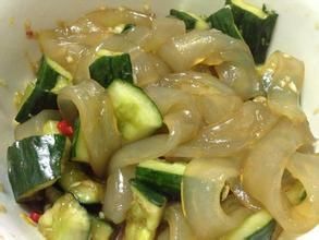 黃瓜拌拉皮 黃瓜拌拉皮