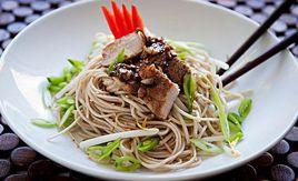 滇味滷肉涼米線