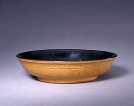 清康熙匏制勾雲團壽字紋盤