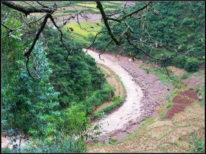 馬鞍下村 馬鞍下村