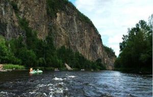 庫爾濱河漂流 庫爾濱河漂流
