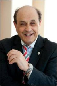 諾斯拉特&middot;佩塞施基安教授