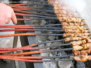 氣烤羊肉串