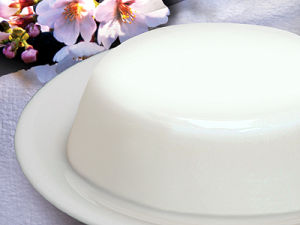 清爽杏仁豆腐 清爽杏仁豆腐