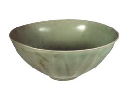 南宋龍泉窯青瓷蓮瓣碗[杭州博物館館藏]