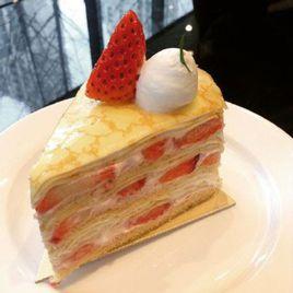 草莓可麗餅蛋糕 草莓可麗餅蛋糕