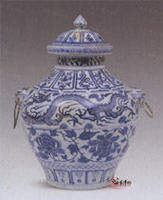 青花雲龍紋獸耳蓋罐 青花雲龍紋獸耳蓋罐