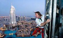 亞倫&middot;羅伯特攀爬哈利法塔