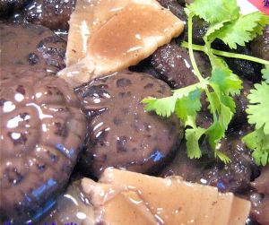 冬菇蟲草燉鮑參 冬菇蟲草燉鮑參