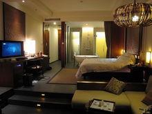 康拉德·希爾頓