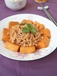 金針菇燒豆腐 金針菇燒豆腐