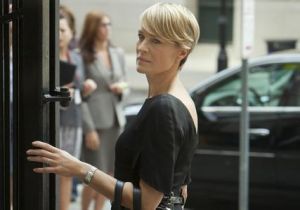 羅賓·懷特飾演克萊爾·安德伍德