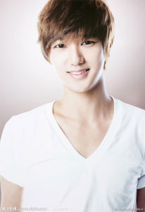 藝聲（金鐘雲Kim Jong-Woon）