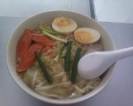 滷水火腿雞蛋面 滷水火腿雞蛋面