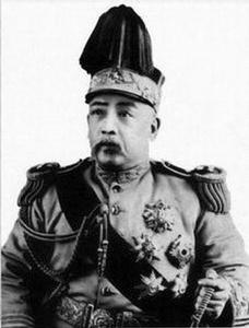 最後一位內閣總理、迫使清帝退位的袁世凱