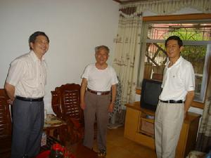 周新[安慶市商務局長]