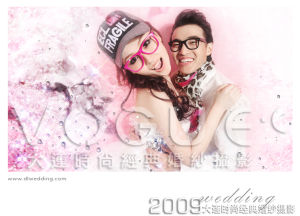 馮瀟霆在時尚經典的婚紗照