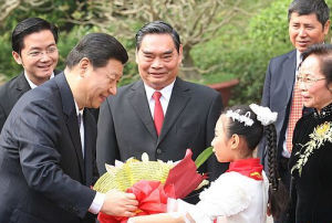 習近平同黎鴻英會談